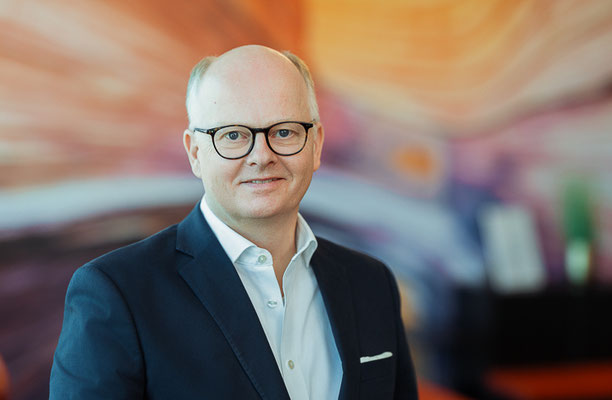 Business Portrait Manager on location, professioneller Portraitfotograf Rhein-Main