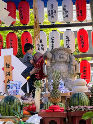 大黒天に巾着帽子奉納