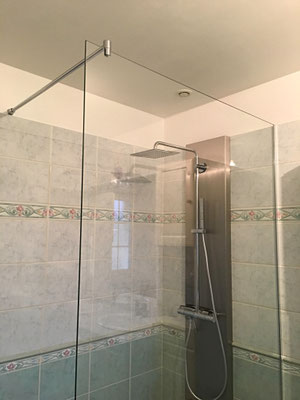 Pare douche en verre feuilleté (STADIP) 44.2 avec barre de stabilisation