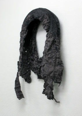 Untitled ・Tire | 90×50×15cm | 2009 | puff binder,dyestuff,styrofoam