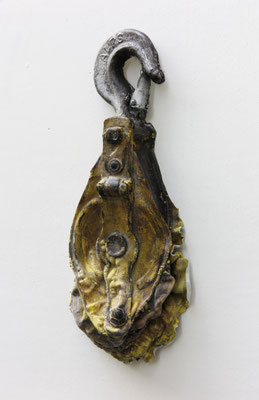 Untitled • Pulley｜33×15×7cm｜2017｜puff binder,dyestuff,others