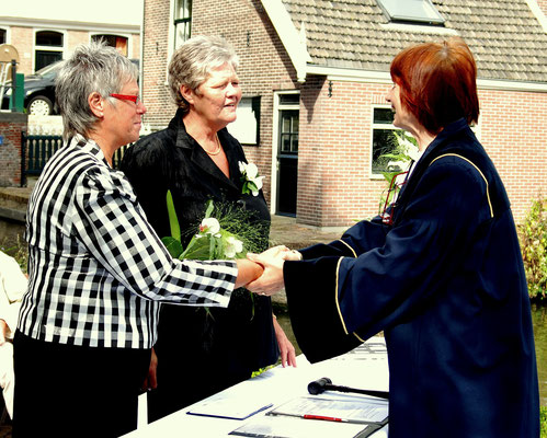 1e Huwelijk gesloten op de Sluis  17 augustus 2007