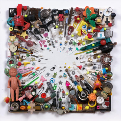 from the series SAMMELBILDER, 2008-2009, assemblage (finds on the street), 30x30 cm