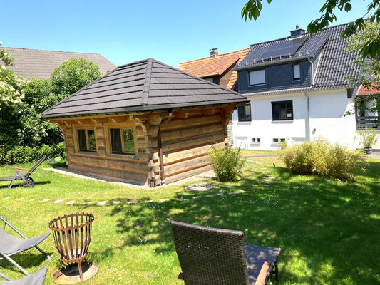 Garten mit Liegebereich