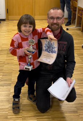 Simon mit Turnierleiter