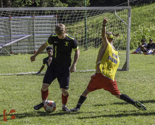 Endrundenspiel um Platz 5 — Das A Team=2 Girls 1 Klopp (2:3)