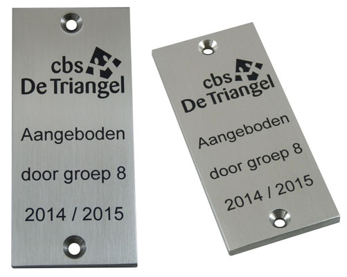 Mooie dikke RVS plaatjes van 3mm dik met logo en tekst.