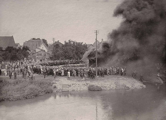 Löschübung am Kastanienberg (Alte Niddabrücke) Feuerwehrfest 1924