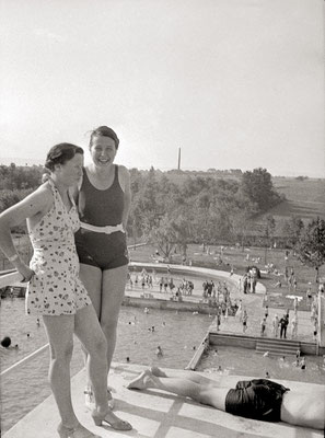 In luftiger Höhe. Blick vom 10-Meter-Turm in Richtung Massenheim ca 1938 (Bestand Otto Weihl)