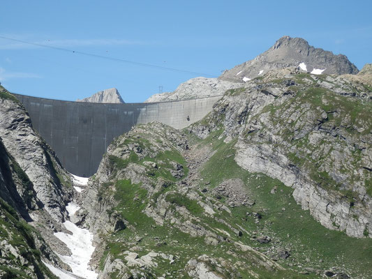 Diga del Lago dei Cavagnöö e Pizzo Cavagnöö