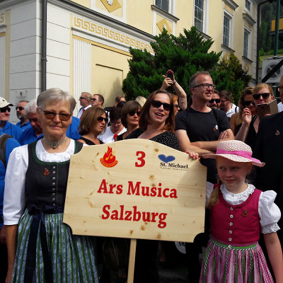 Festzug durch St. Michael