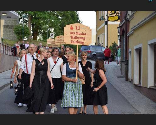 Festumzug durch den Ort