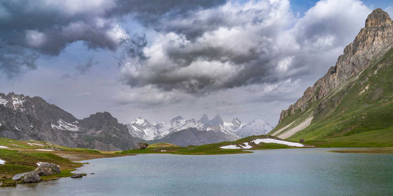 « Face aux Aiguilles » Les Aiguilles d'Arve et le Lac des Cerces, Savoie (73)