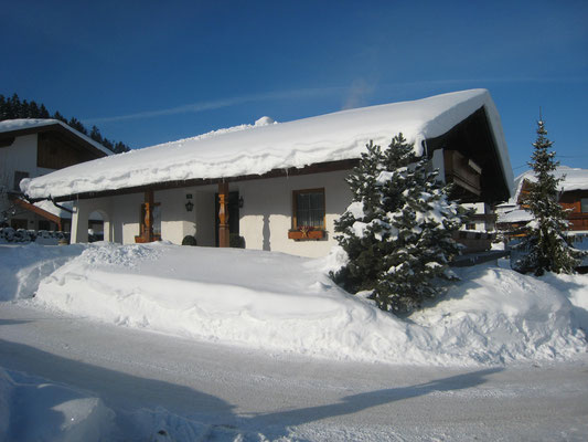 Haus TIROL  wie im Winterwunderland