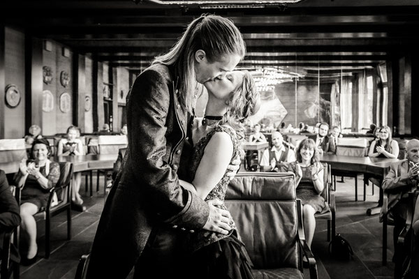 hochzeitsmode, coole brautmode, ausgefallene hochzeitsoutfits
