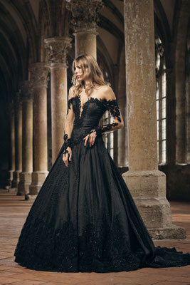 gothic brautkeid, schwarze brautmode