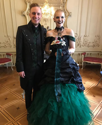 gothic brautkleid schwarz grün