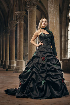 schwarze hochzeitskleider, gothic brautkleider