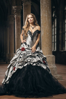schwarze brautkleider, luxus brautkleider