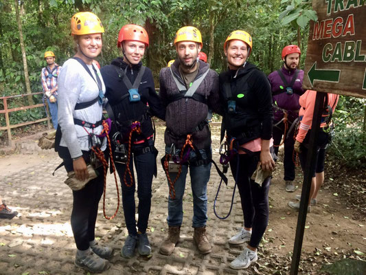 Ziplining, Monteverde mit Lea (links) und Anja (rechts)