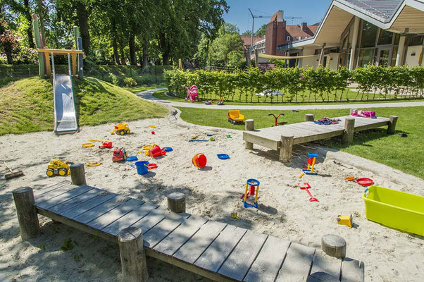 ©ghepetto │ Sandspiel / Tisch 3