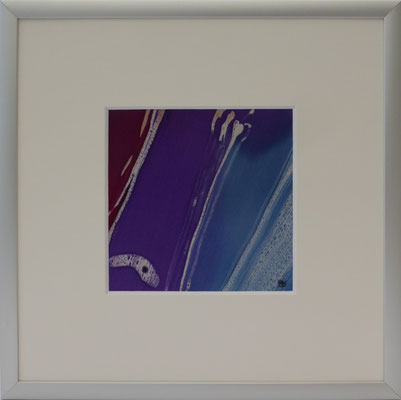 b0063 Ohne Titel<br>Seide Crêpe Satin | Rahmen Aluminium silber |<br>20 x 20 cm | Unikat | 2014