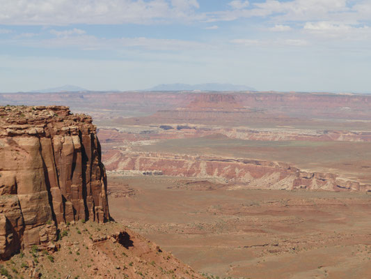 Und Hochplateaus mit Erhebungen