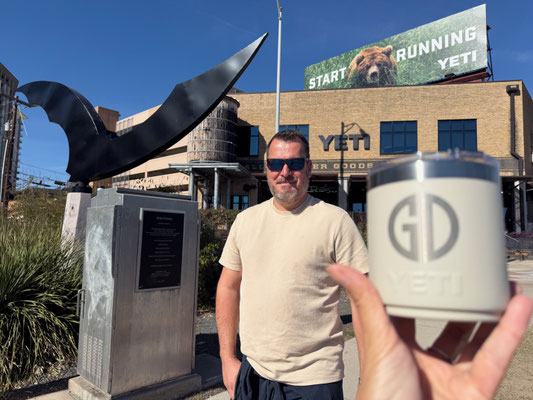 Die "Yeti" Marke kommt aus Austin und Gerrit hat sich seine Initialen gravieren lassen
