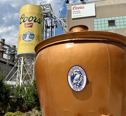 Coors Banquet ist das Getränk der biertrinkenden jungen Erwachsenen wurde uns von einem Insider verraten