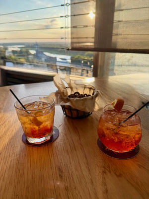 Sundowner in der Rooftop Bar in Vicksburg
