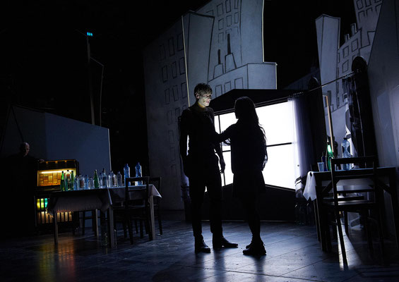 "Trommeln in der Nacht" von Christopher Rüping  Münchner Kammerspiele  Foto: Hans Kopp