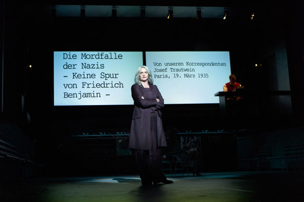 " Wartesaal " von Stefan Pucher, Münchner Kammerspiele Foto: Hans Kopp