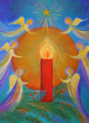 Kerze von Engeln umgeben