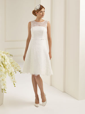 Vintage Brautkleid in 3/4 Länge mit hochwertiger Spitze