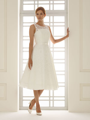 Vintage Brautkleid in 3/4 Länge aus hochwertiger Spitze