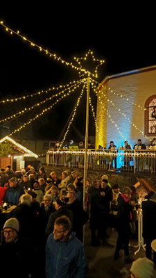 06.12.2025, Advent an der Kapelle