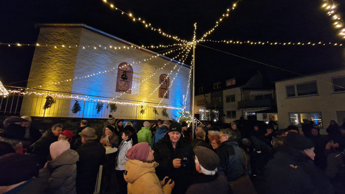 06.12.2025, Advent an der Kapelle