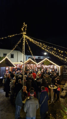 06.12.2025, Advent an der Kapelle