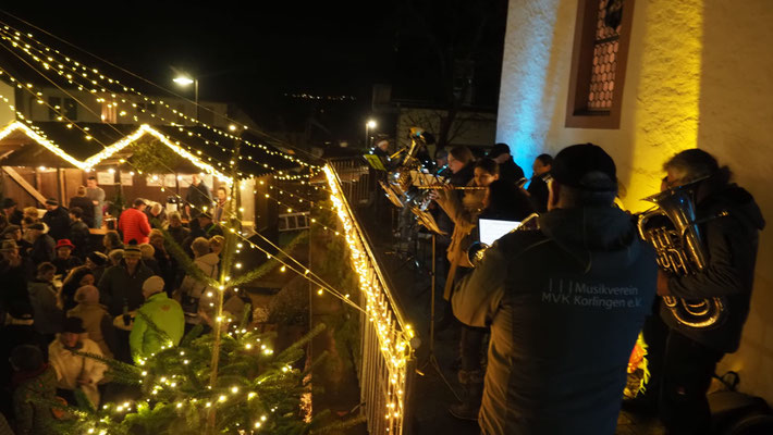 06.12.2025, Advent an der Kapelle