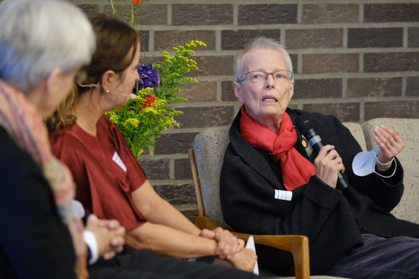 Prof. Dr. Alexa Köhler-Offierski (ehem. Präsidentin der EHD) beschreibt ihre ersten Dienstjahre als Präsidentin an der EHD. | Foto: Ehrig