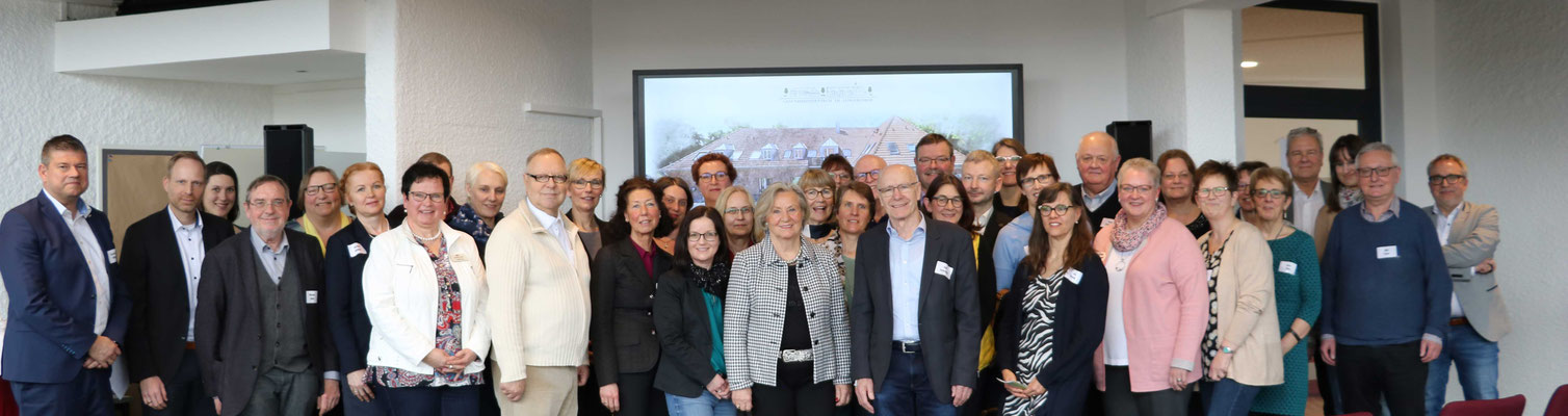 Bürgerinnen und Bürger bei der Abschlussveranstaltung des Projektes „Gesundheitszentrum Spork" | Foto: LiA