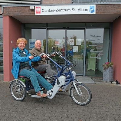 Thomas Becker-Theilig ist begeistert und findet dieses moderne Ehrenamt mit sozialer E-Mobilität ein sehr schönes Leuchtturmprojekt.