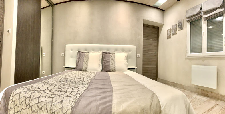 Chambre - Grand lit (2 couchages)