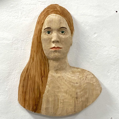 "Ich sehe was, was du nicht siehst", 2023, Linde, 53 x 40 x 10 cm