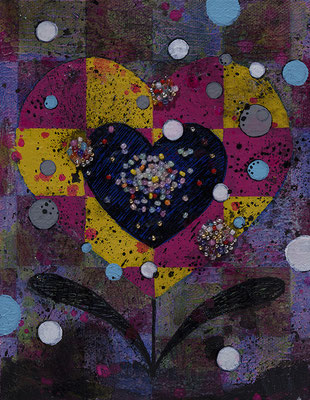 heart flower  180㎜×140㎜　アクリル絵具 ビーズ 