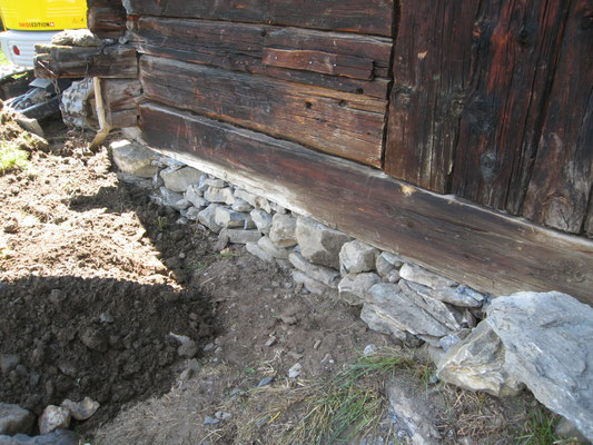 Trockensteinmauer wurde erneuert