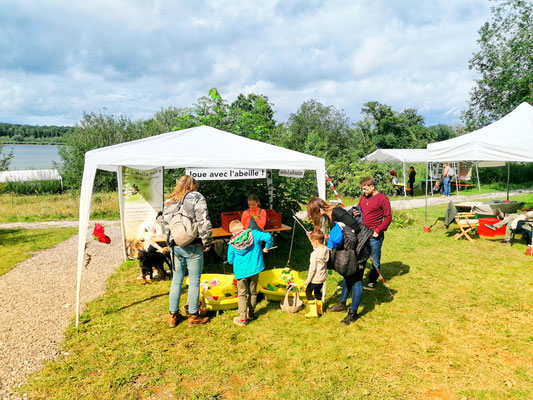 Le stand "Joue avec les abeilles" où les plus jeunes se sont bien amusés