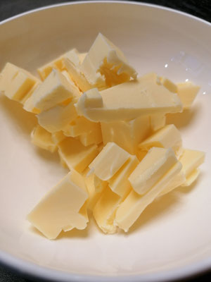 Beurre doux en cube pour la sauce