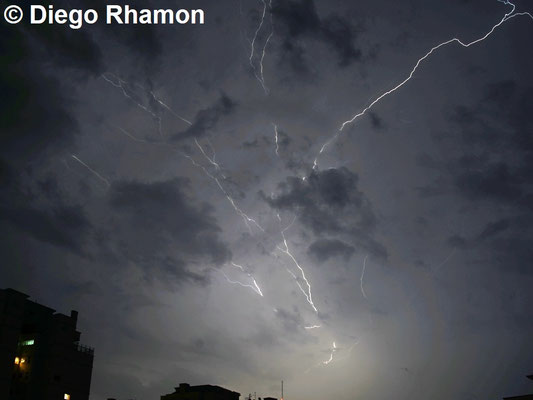 Raio aranha visto em São José dos Campos, São Paulo, em 17/03/2021.
