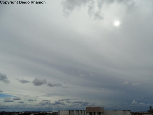 Altostratus radiatus vistas em Campina Grande, Paraíba, em 22/02/2015.
